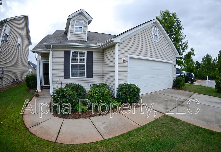 135 Raven Hill Way — Photo 2