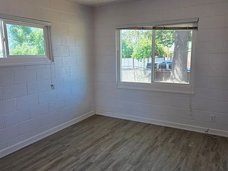 109 Dean Way — Photo 10