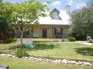 10041 Janet Loop, Dripping Springs, TX 78620