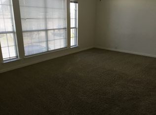 1125 Highland Station Dr, Saginaw, TX 76131