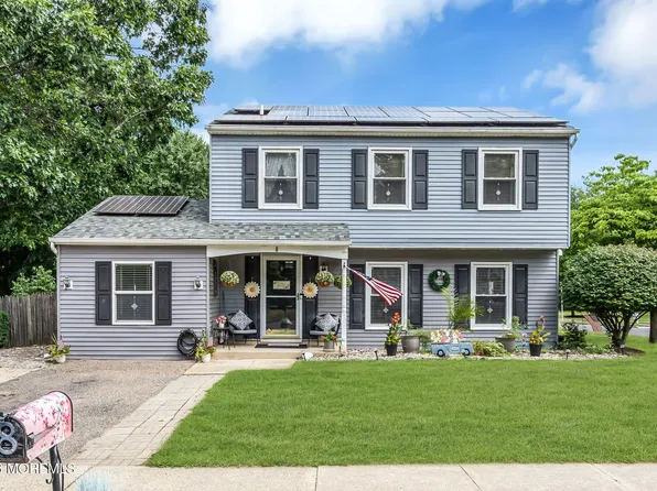 8 Concord Circle, Howell, NJ 07731