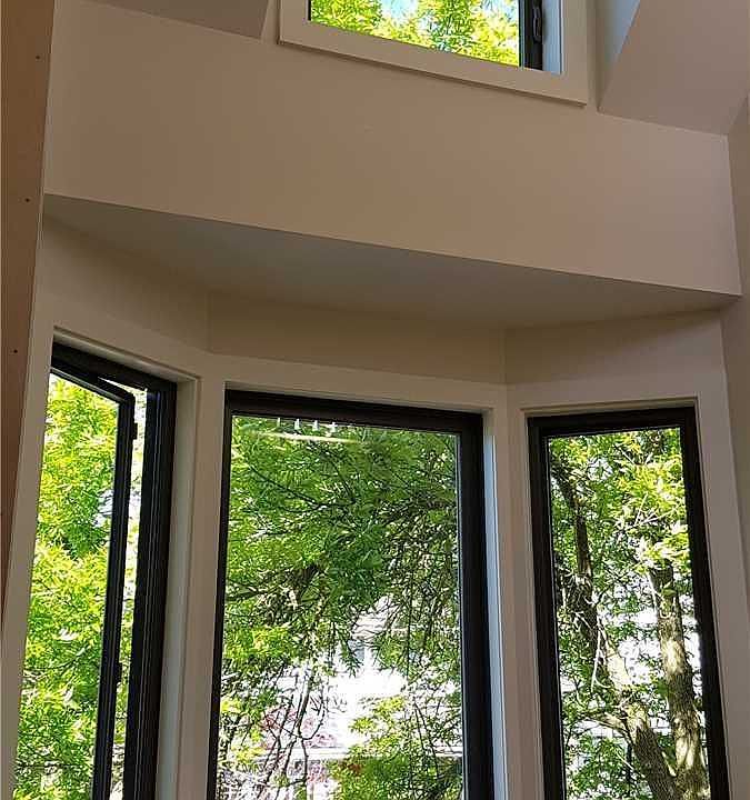 2nd image of 289 Willow Ave