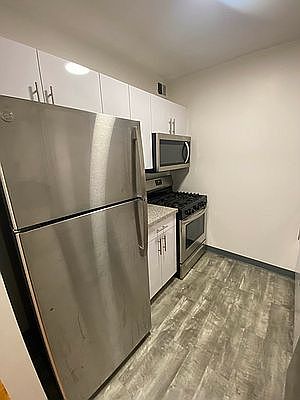 5th image of 66-00 Austin St APT 6