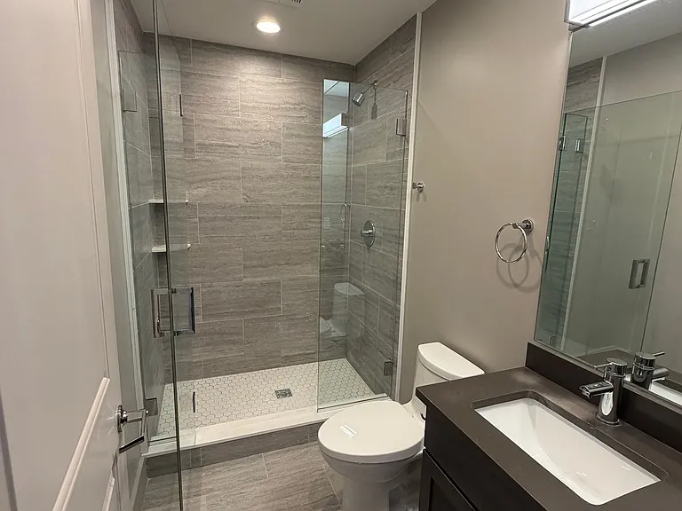 530 Broadway Apartments — Photo 38