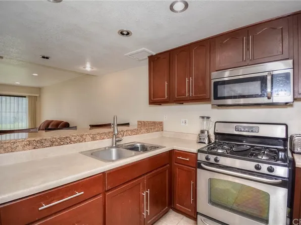 936 E Fairway Dr #24, Colton, CA 92324