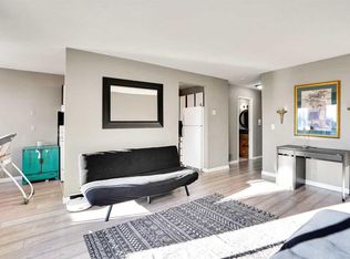 1529 S 26th Ave SW #202, Calgary, AB T2T 1C4