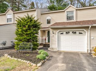 102 Deer Run Dr, Ballston Spa, NY 12020