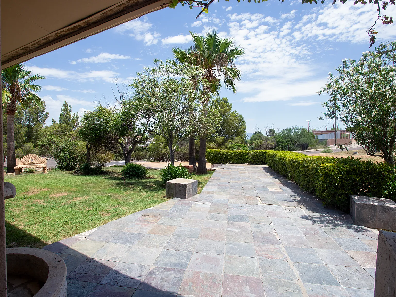 4 bed, 2.5 bath, 2667 sqft, $2,200 — Photo 4