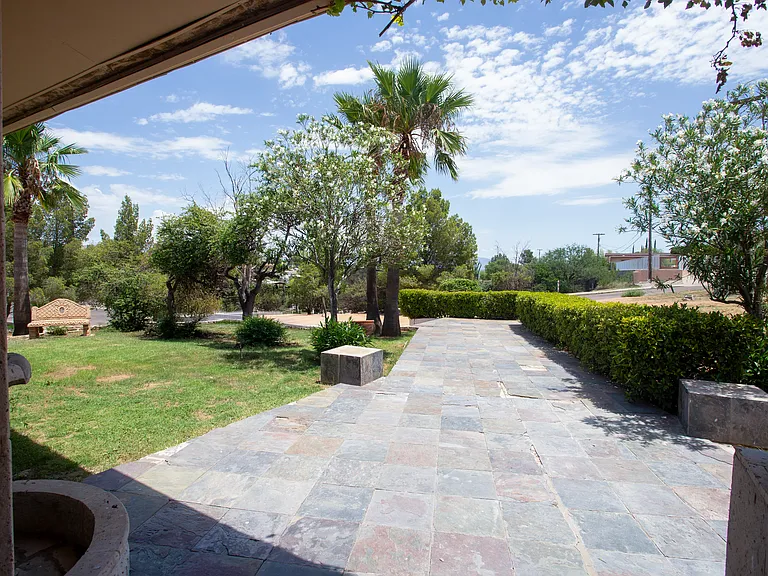 705 N Linda Vista Dr — Photo 4