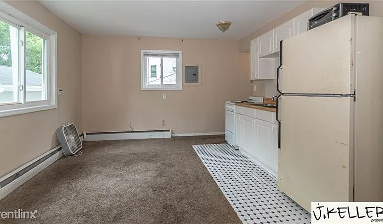 914 Woodlawn Ave — Photo 11