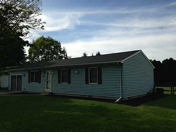 2nd image of 913 Fernwood Ave