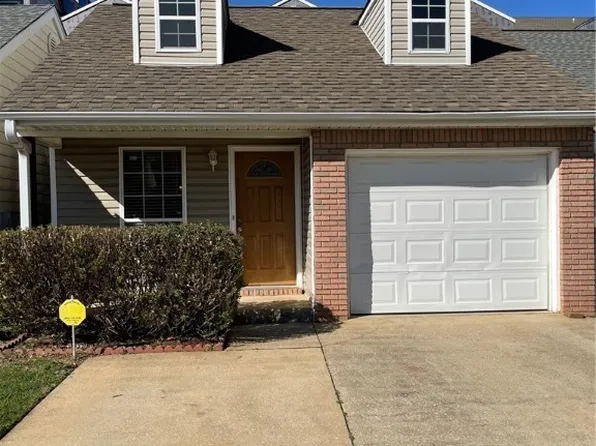 1388 Southern Gardens Dr, Tuscaloosa, AL 35404