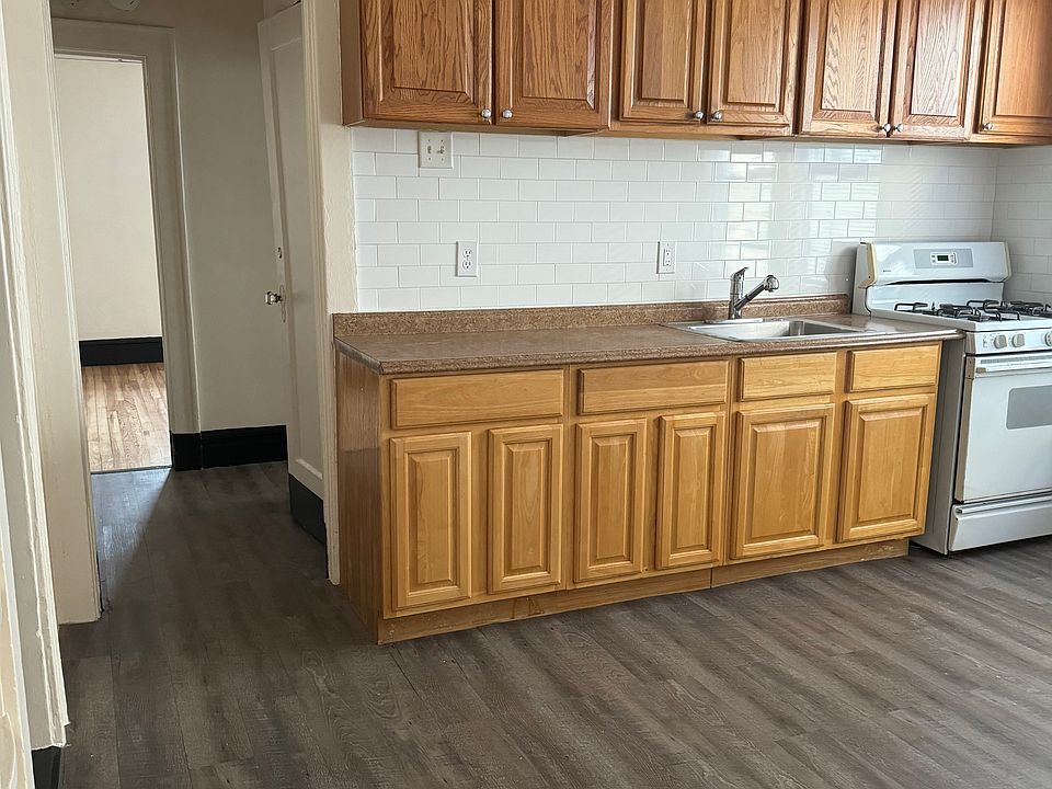 2nd image of 724 18th Ave APT 2L