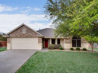 526 Wild Springs Dr, Midlothian, TX 76065