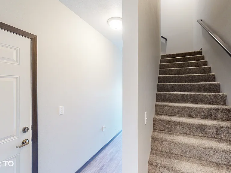 5800 Sunnybrook Plz — Photo 109
