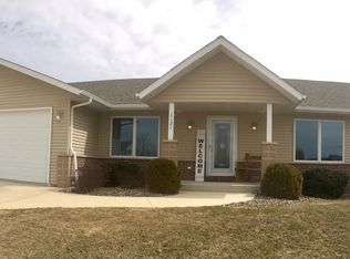 1121 9th St E, Cresco, IA 52136