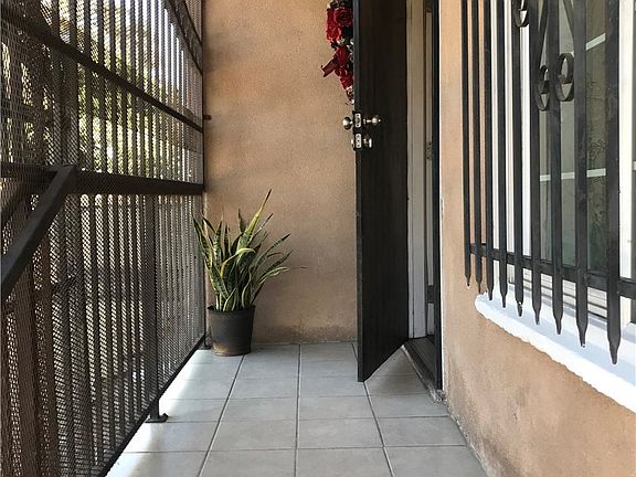 3rd image of 1724 W 60th St