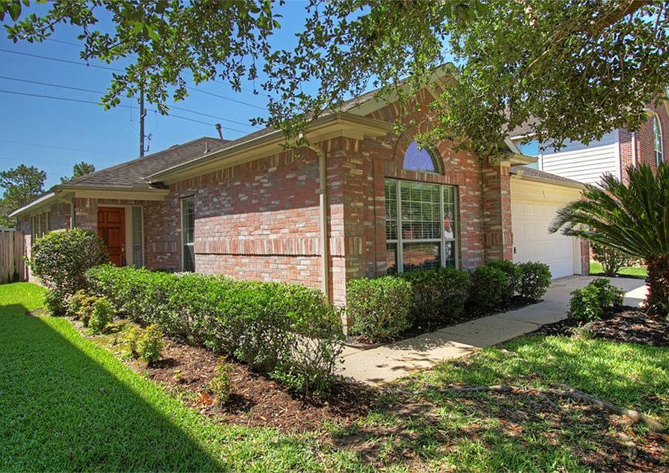 1st image of 2823 Falcon Knoll Ln