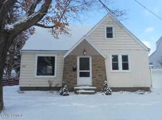 831 Aberdeen St NE, Grand Rapids, MI 49505
