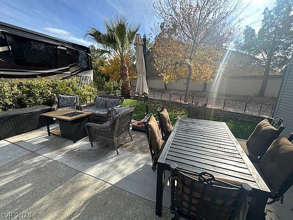 5th image of 8175 Arville St #183