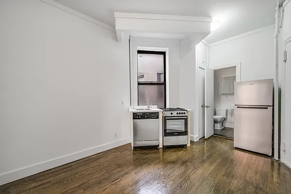 Rented by Canvas Property Group (Manual) | media 5