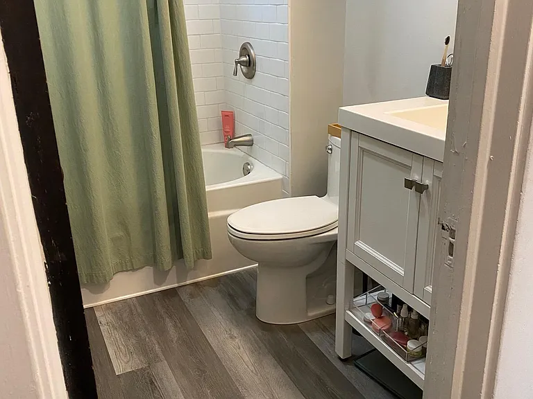 1584 Lakeland Ave — Photo 9