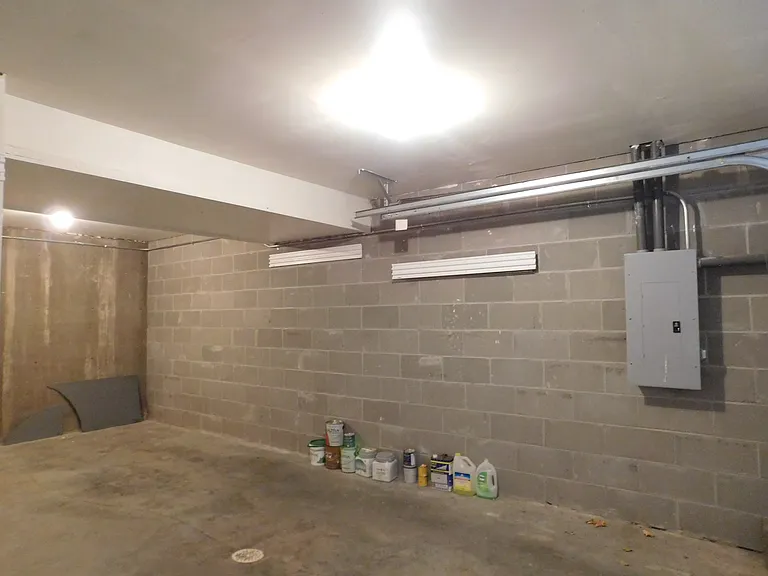 832 La Grand Dr — Photo 10