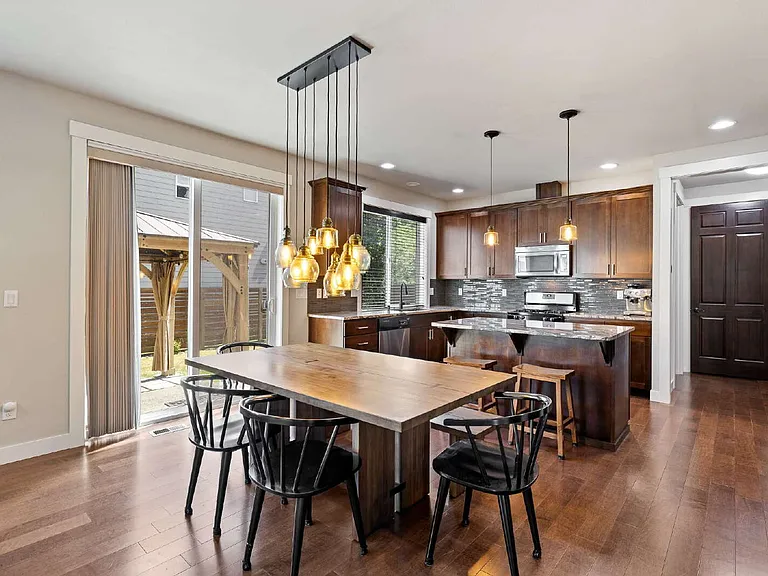 1020 Hill St — Photo 10