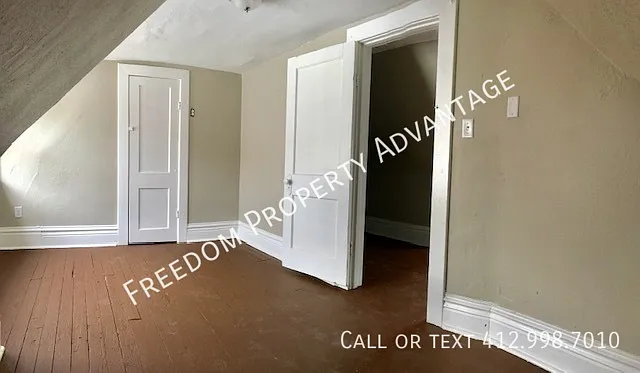 111 Kenova St #2 — Photo 7