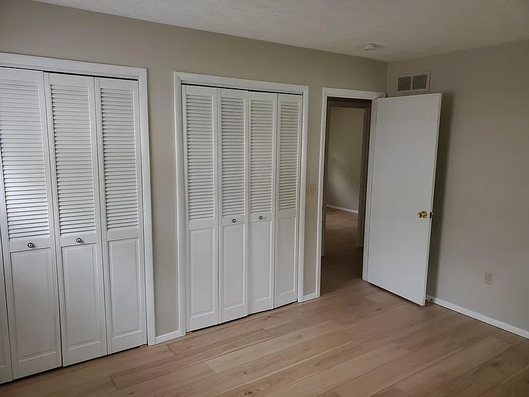 115 Camelot Dr — Photo 6