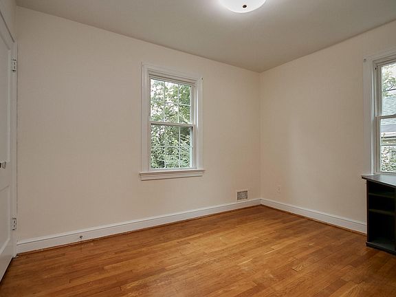 4th image of 4107 17th St N