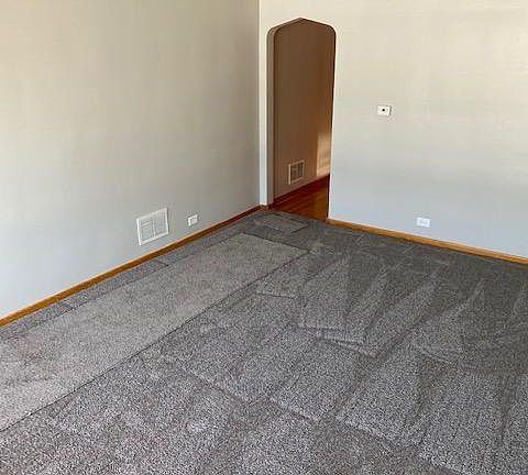 3rd image of 5143 S Natoma Ave