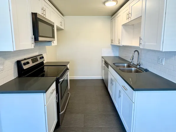 San Remo Apartments, 3477 Maricopa St APT 27, Torrance, CA 90503