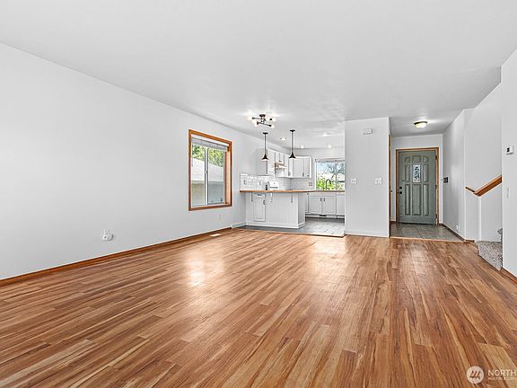 5th image of 1619 Valhalla Street