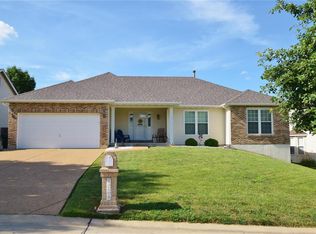 414 Quiet Field Dr, Saint Peters, MO 63376
