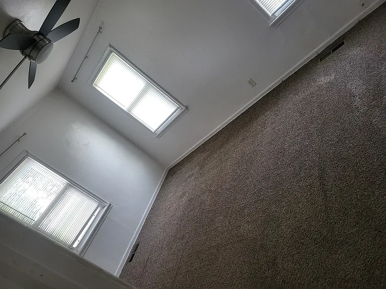 4917 E 25th Pl — Photo 8