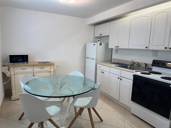 1624 Van Buren St #1, Hollywood, FL 33020