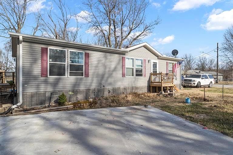 1st image of 2028 Sunset Dr