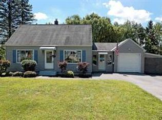 8 Weise Rd, Glenville, NY 12302