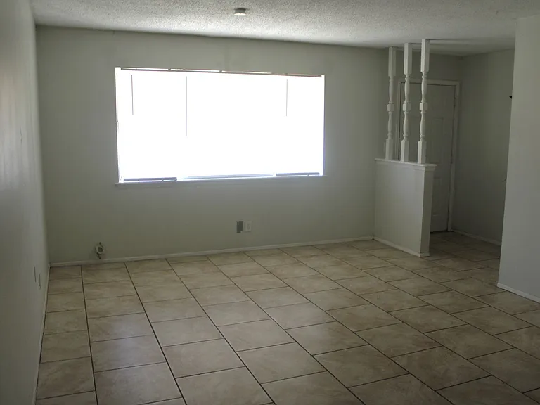 3905 Flory Ave #10 — Photo 7