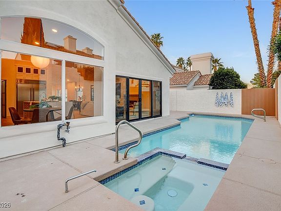 4th image of 8113 Sunset Cove Dr