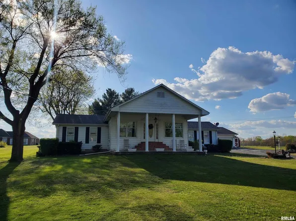 745 N Mill St, Carrier Mills, IL 62917