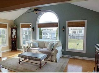 8 Buckingham Ct, Lancaster, NY 14086
