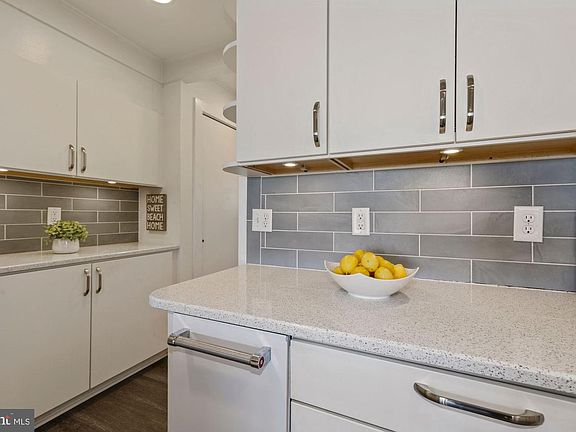 5th image of 12801 Wight St Unit 3