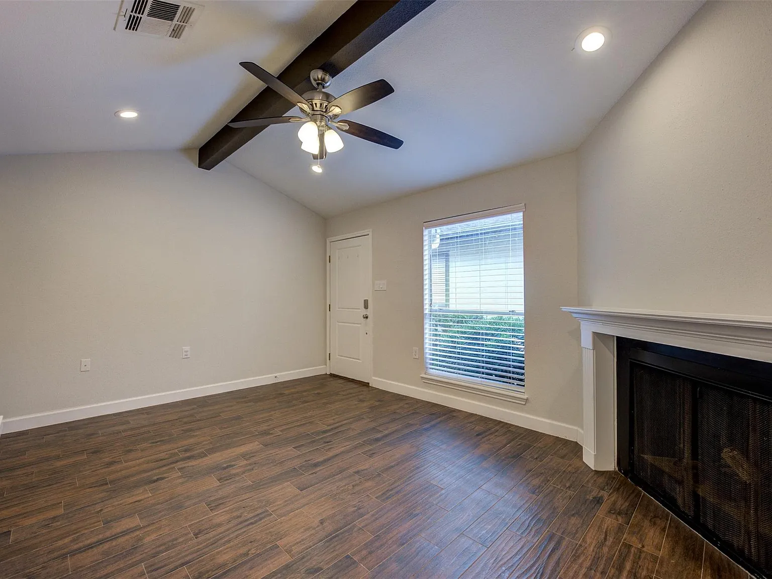 2 bed, 2.0 bath, 980 sqft, $1,695 — Photo 4