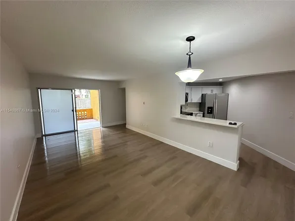 9715 Fontainebleau Blvd #E108, Miami, FL 33172