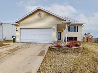 5202 Kingston Pl NW, Rochester, MN 55901