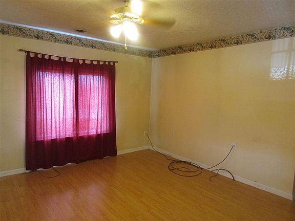 4th image of 223 W Grissom Ave
