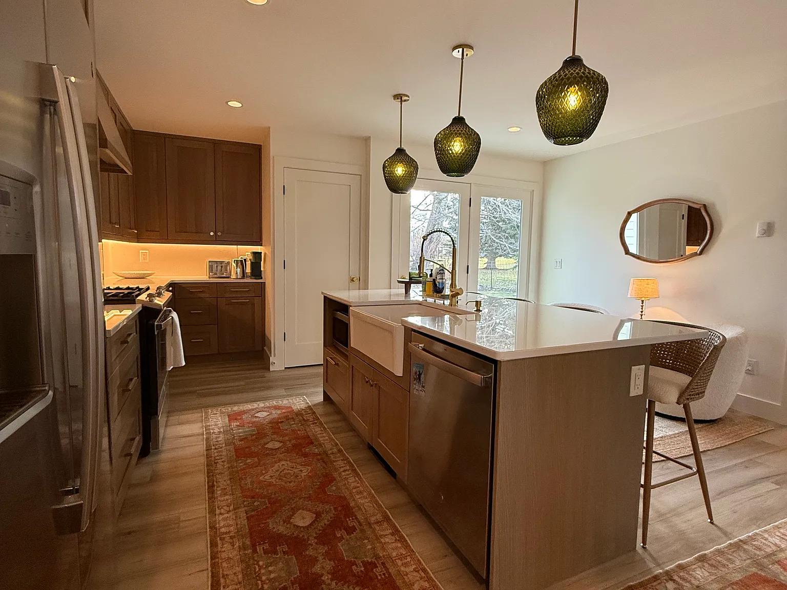 3 bed, 2.5 bath, 1700 sqft, $4,000 — Photo 3