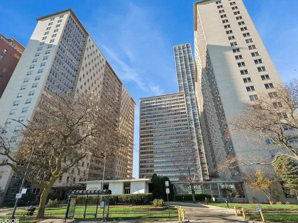 3950 N Lakeshore Dr #2015, Chicago, IL 60657